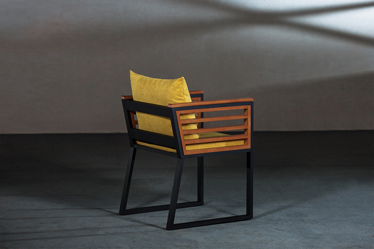 Furniture Image Editing Service, Before and after image of a chair in a beautiful room, highlighting the transformative power of furniture photo editing services.